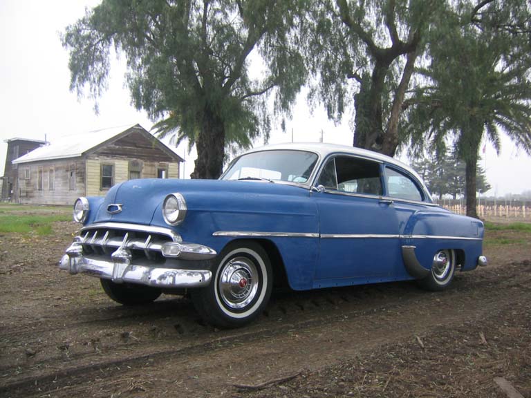 Here's some shots of Dan's 1954 Chevy from that excursion