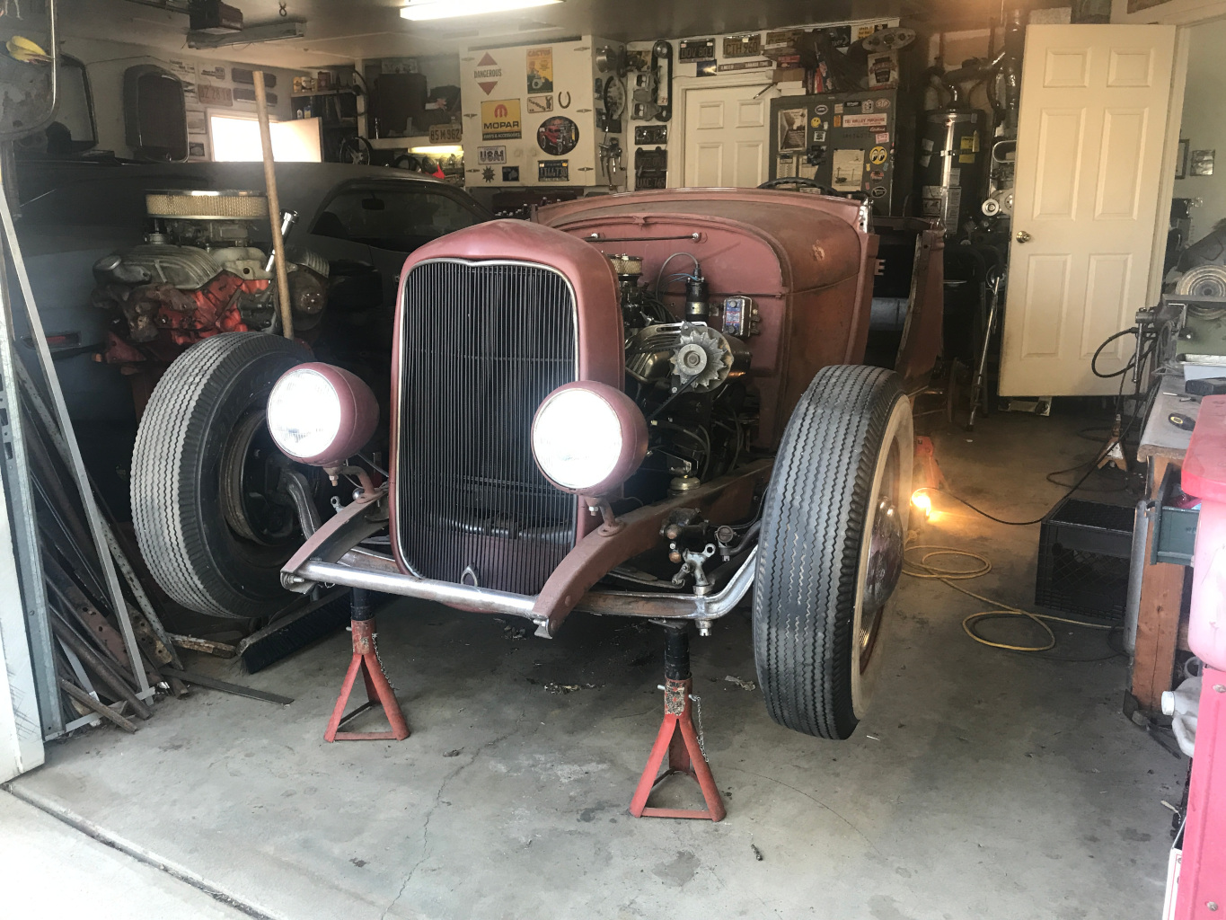 1929 Ford roadster hot rod