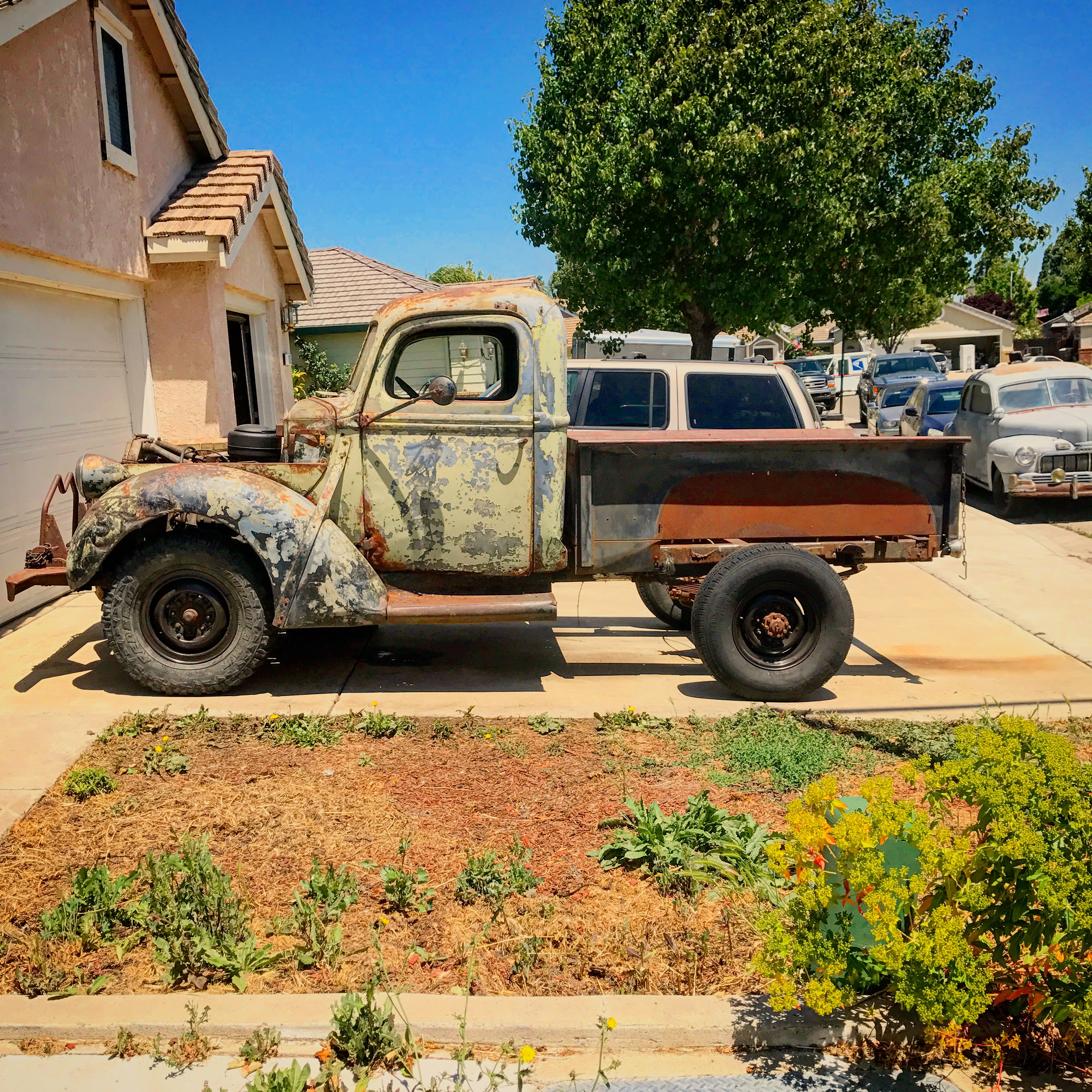 1941 ford truck - 41 ford truck - rear end shenanigans - mounting and locating a dana 60, rear fenders and more